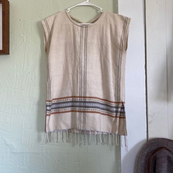 Modern tunic - Picture 2 of 5